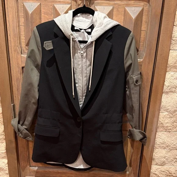 Veronica Beard army blazer with zip-in grey hoodie dickie, size 8 - Picture 3 of 12